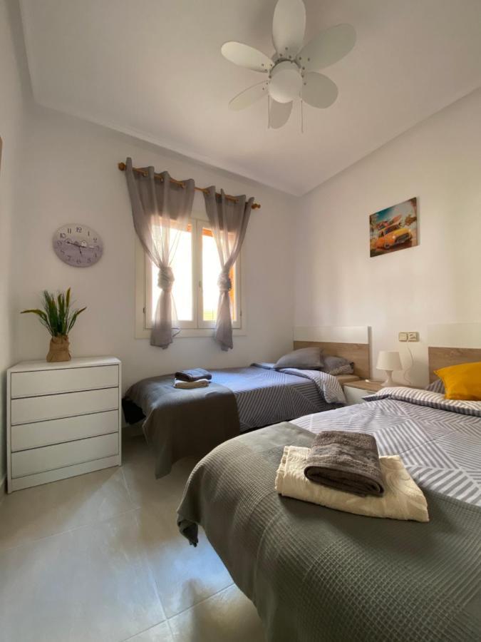 Sunshine Apartment Torrevieja Bagian luar foto