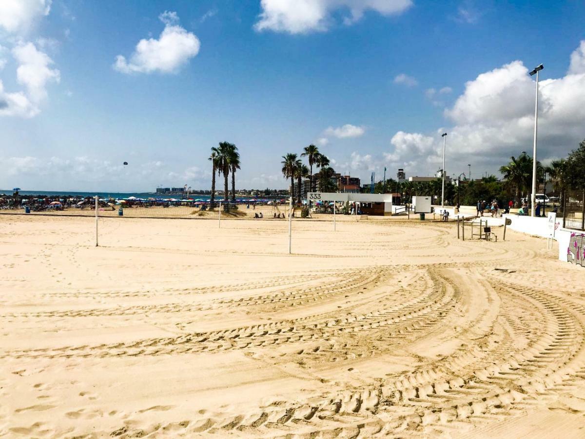 Sunshine Apartment Torrevieja Bagian luar foto