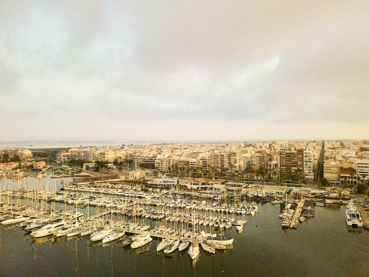 Sunshine Apartment Torrevieja Bagian luar foto